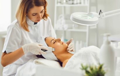 Staňte se kosmetičkou: proměňte svou vášeň pro krásu v kvalifikované povolání Staňte se kosmetičkou: proměňte svou vášeň pro krásu v kvalifikované povolání