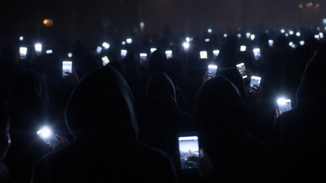 Postřehy z bezpečnosti: farmy SIM karet dokáží poškodit mobilní síť Postřehy z bezpečnosti: farmy SIM karet dokáží poškodit mobilní síť