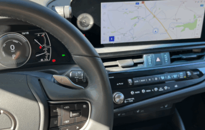 Android Auto a Apple CarPlay aneb jak dnes aplikace dokáží udělat jízdu bezpečnější