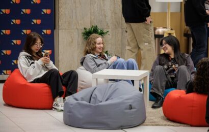 Čtyři města, desítka řečníků a stovky mladých talentů. NEW Gen Academy startuje tour napříč Českem Čtyři města, desítka řečníků a stovky mladých talentů. NEW Gen Academy startuje tour napříč Českem