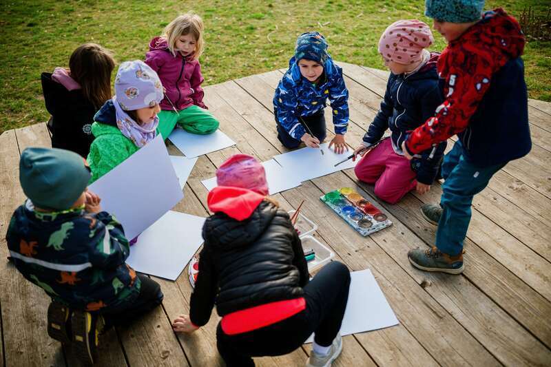 Jihočeská univerzita jako první v ČR nabídne pedagogům předmět o venkovní výuce v MŠ. Napomohla k tomu Nadace KKFF