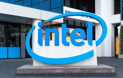 Před rokem měl Intel čtvrtletní ztrátu 17 miliard dolarů, teď je najednou 4 miliardy v zisku