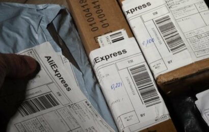 Malé zásilky z Číny podraží. EU od příštího roku zavede paušální 3 eurové clo na všechno