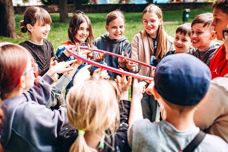 Eduzměna vybírá nové regiony pro expanzi, pomoci má i nový spot s dětskými akrobaty