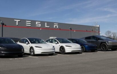 Tesla zabíjí své legendy. Model S a Model X nahradí na výrobní lince roboti Optimus Tesla zabíjí své legendy. Model S a Model X nahradí na výrobní lince roboti Optimus