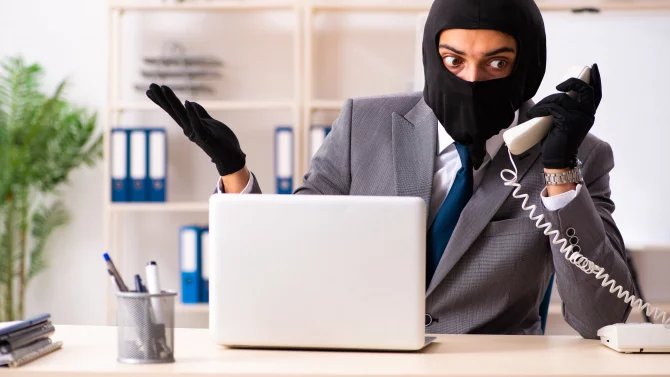 Postřehy z bezpečnosti: obcházení dvoufaktoru telefonickým podvodem