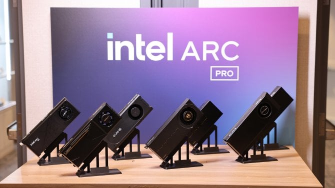 Velké GPU Battlemage je konečně tady, bohužel ale ne pro hráče: Intel vydává grafiky Arc Pro B70 a B65 Velké GPU Battlemage je konečně tady, bohužel ale ne pro hráče: Intel vydává grafiky Arc Pro B70 a B65