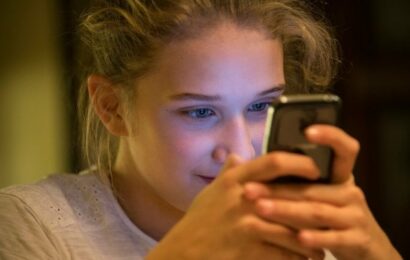 Soud rozhodl: Instagram a Youtube způsobují dětem závislost a deprese, musí vyplatit odškodné