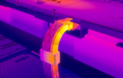 Corsair má 12+4pinový kabel, který zabrání roztavení konektorů GPU a funguje s jakýmkoli zdrojem