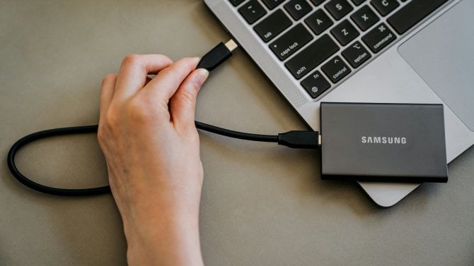 Přes 30 let jsme nemohli formátovat flashku s FAT32 na větší kapacitu. Toto umělé omezení Microsoft konečně zrušil Přes 30 let jsme nemohli formátovat flashku s FAT32 na větší kapacitu. Toto umělé omezení Microsoft konečně zrušil