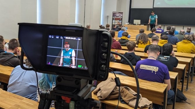 Digitální suverenita, delší život pro servery a telefony, InstallFest 2026