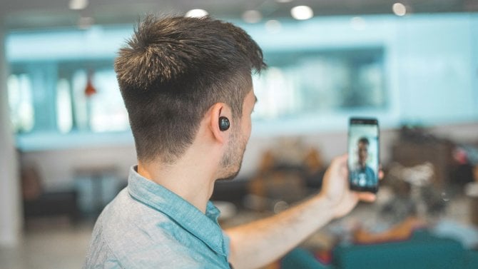 Nová verze RCS může kompletně nahradit WhatsApp, Messenger a další komunikátory. Tahle funkce zatím chyběla Nová verze RCS může kompletně nahradit WhatsApp, Messenger a další komunikátory. Tahle funkce zatím chyběla