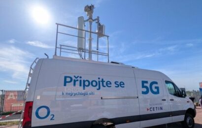 CETIN a O2 mají vlastního transformera. Mobilní vysílač na kolech rozjede signál kdekoliv během pár hodin