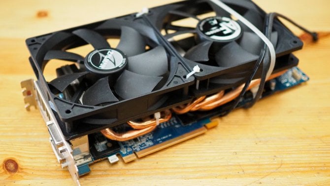 Jaký je Radeon HD 7970 víc než 14 let od uvedení na trh