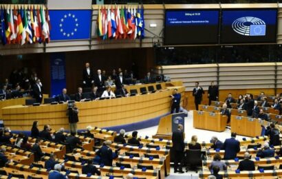 Europoslanci znovu povolili šmírování osobních zpráv. Jaké bude mít Chat Control dopady na naše soukromí? Europoslanci znovu povolili šmírování osobních zpráv. Jaké bude mít Chat Control dopady na naše soukromí?