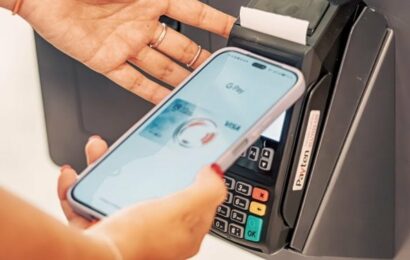Google jednou aktualizací odstřihl některé Android telefony od bezkontaktních NFC plateb Google jednou aktualizací odstřihl některé Android telefony od bezkontaktních NFC plateb