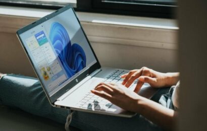 Windows 11 konečně dostává hlavní panel, který Microsoft uživatelům vzal. Zmenšíte jej i přesunete Windows 11 konečně dostává hlavní panel, který Microsoft uživatelům vzal. Zmenšíte jej i přesunete