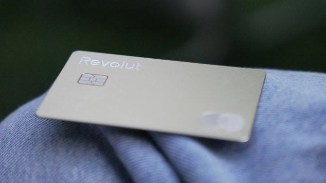 Revolut naletěl podvodníkům a sám jim vydal data: unikly jména, doklady i ověřovací selfie Revolut naletěl podvodníkům a sám jim vydal data: unikly jména, doklady i ověřovací selfie