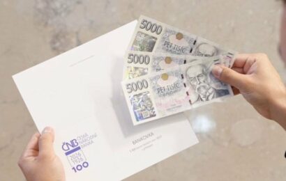 ČNB vydala speciální pětitisícovku, která pobláznila celé Česko. Lidé kvůli ní čekají i 14 hodin ve frontě ČNB vydala speciální pětitisícovku, která pobláznila celé Česko. Lidé kvůli ní čekají i 14 hodin ve frontě